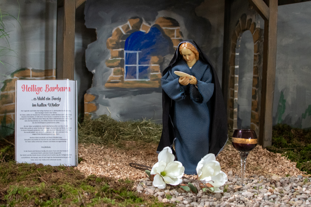 Krippenausstellung in der Taufkapelle
